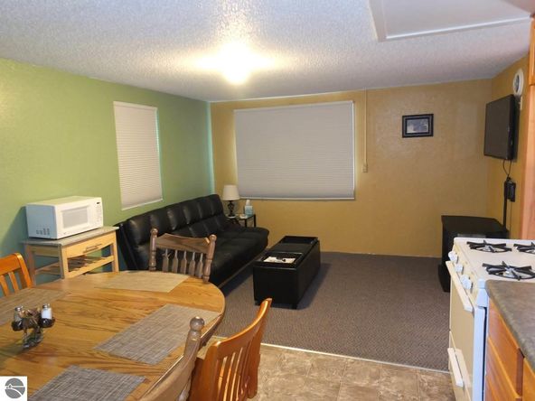 16086 Us Hwy 2, Cooks, MI 49817